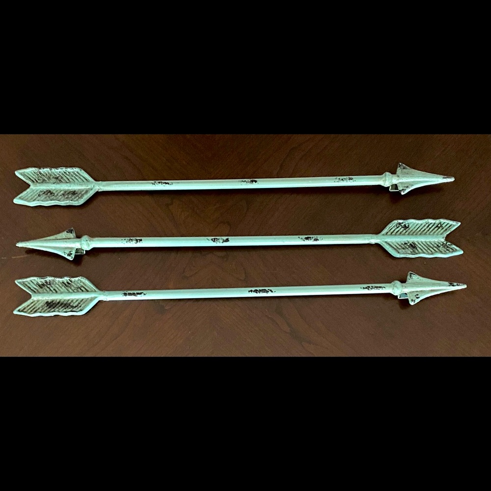 Rustic Blue Metal Arrow Wall Decor